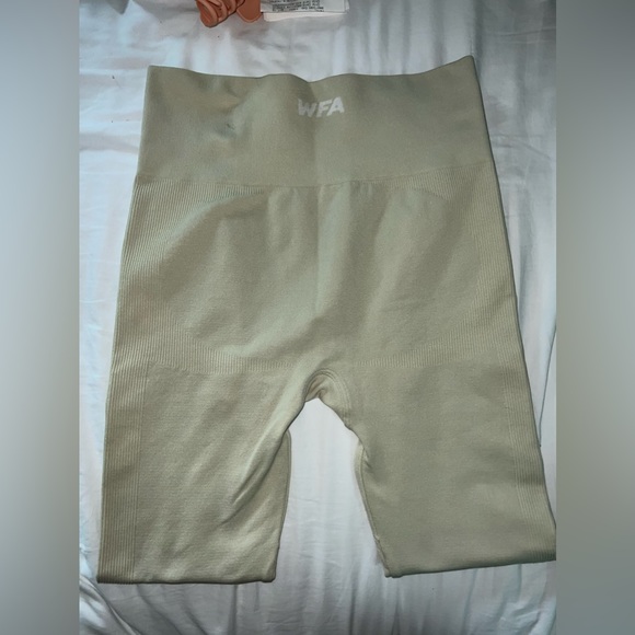 WHITE FOX seamless high waisted leggings, size small, color Cuban sand - Picture 2 of 3